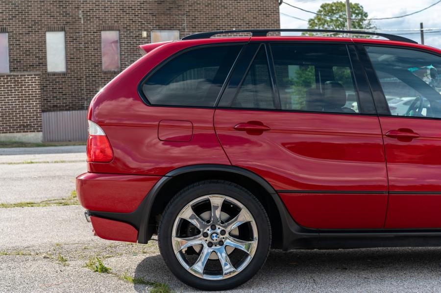 Детали экстерьера BMW X5 4.8is (E53) 2004 года  (NA) (фото 35 из 104)